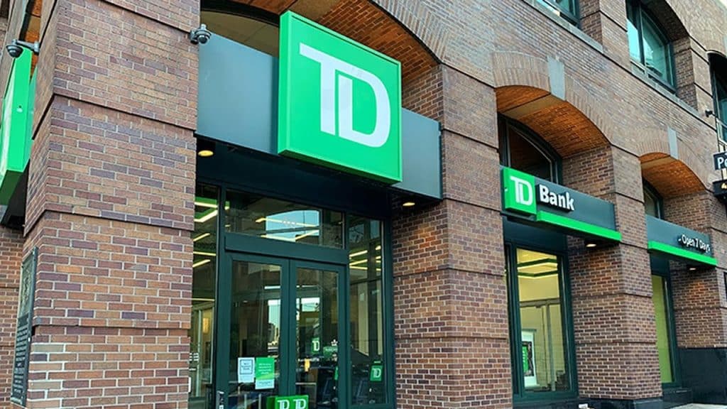 TD Bank Eski Çalışanı, 140 Sahte Banka Hesabı Açmak İçin Rüşvet Aldığını Kabul Etti!