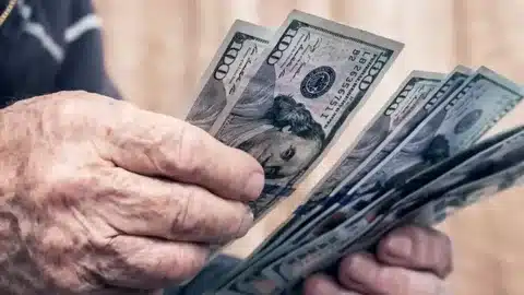 ABD Dolarındaki Zayıflama, Dünyanın En Büyük Emeklilik Fonuna 61 Milyar Dolarlık Kayıp Getirdi!