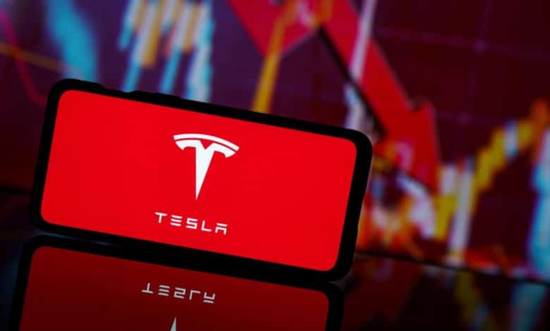 Cathie Wood, Tesla Hissesi İçin Coinbase ve Robinhood'daki Paylarını Sattı!