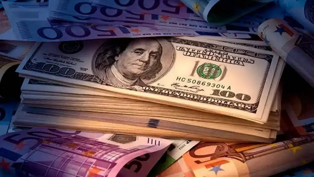 BRICS Ülkeleri 47 Milyar Dolarlık ABD Tahvili Sattı: Dolar Bağımlılığı Azalıyor!