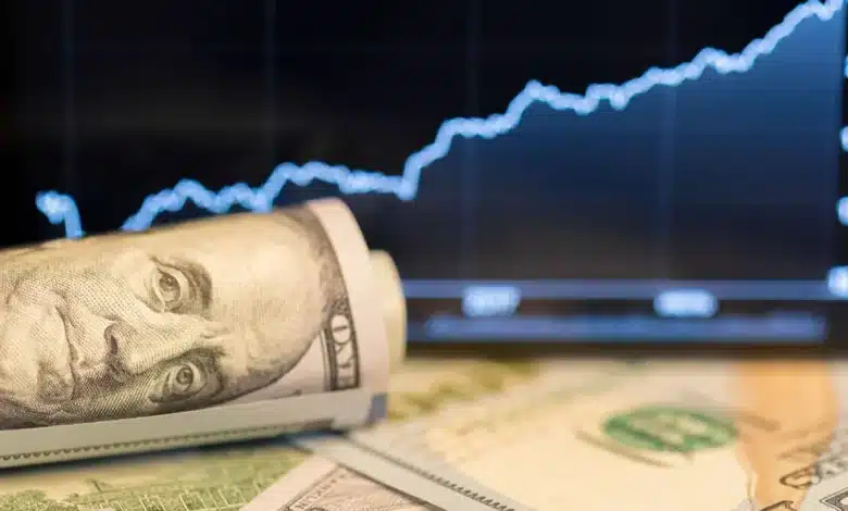 Tom Lee’ye Göre Hisse Senetleri Yıl Sonuna Kadar Yükselebilir: 7.700 Seviyesi Gündemde!